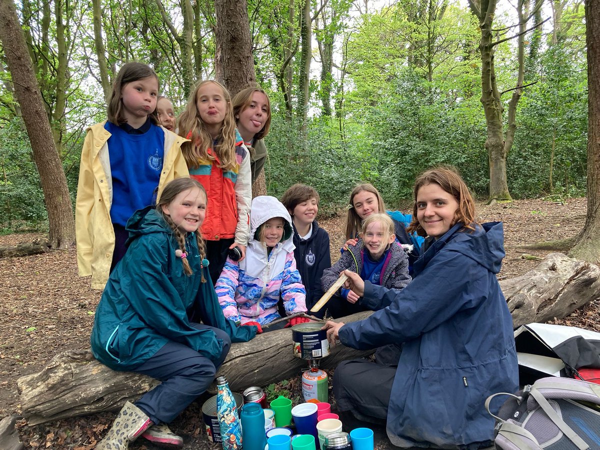 Earth Calling tweet media