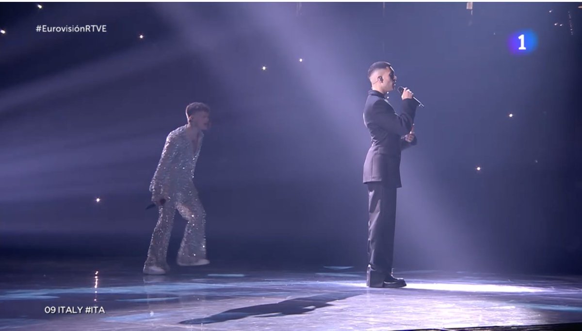 ElHuffPost's tweet photo. Tú: Pues estoy bien, últimamente no tengo mucha ansiedad.
La ansiedad:
#Eurovision https://t.co/h90g6q3FKO