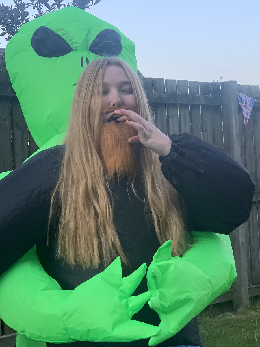 kateharling's tweet photo. #teamSPACEMAN #Eurovision https://t.co/2HwC8H41w4