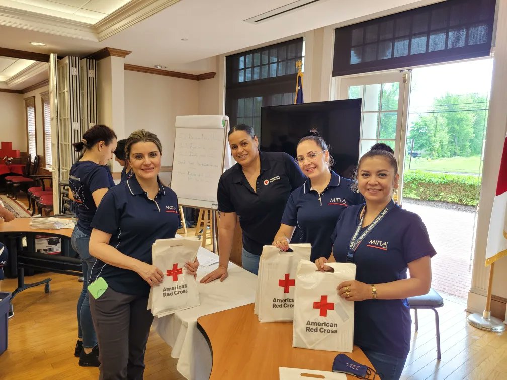 NanFranceschi's tweet photo. Outstanding day!! With @mirausaoficial preparing for #soundthealarm #greatpartnerships #mirausa #njredcross https://t.co/wEuCxduGhZ