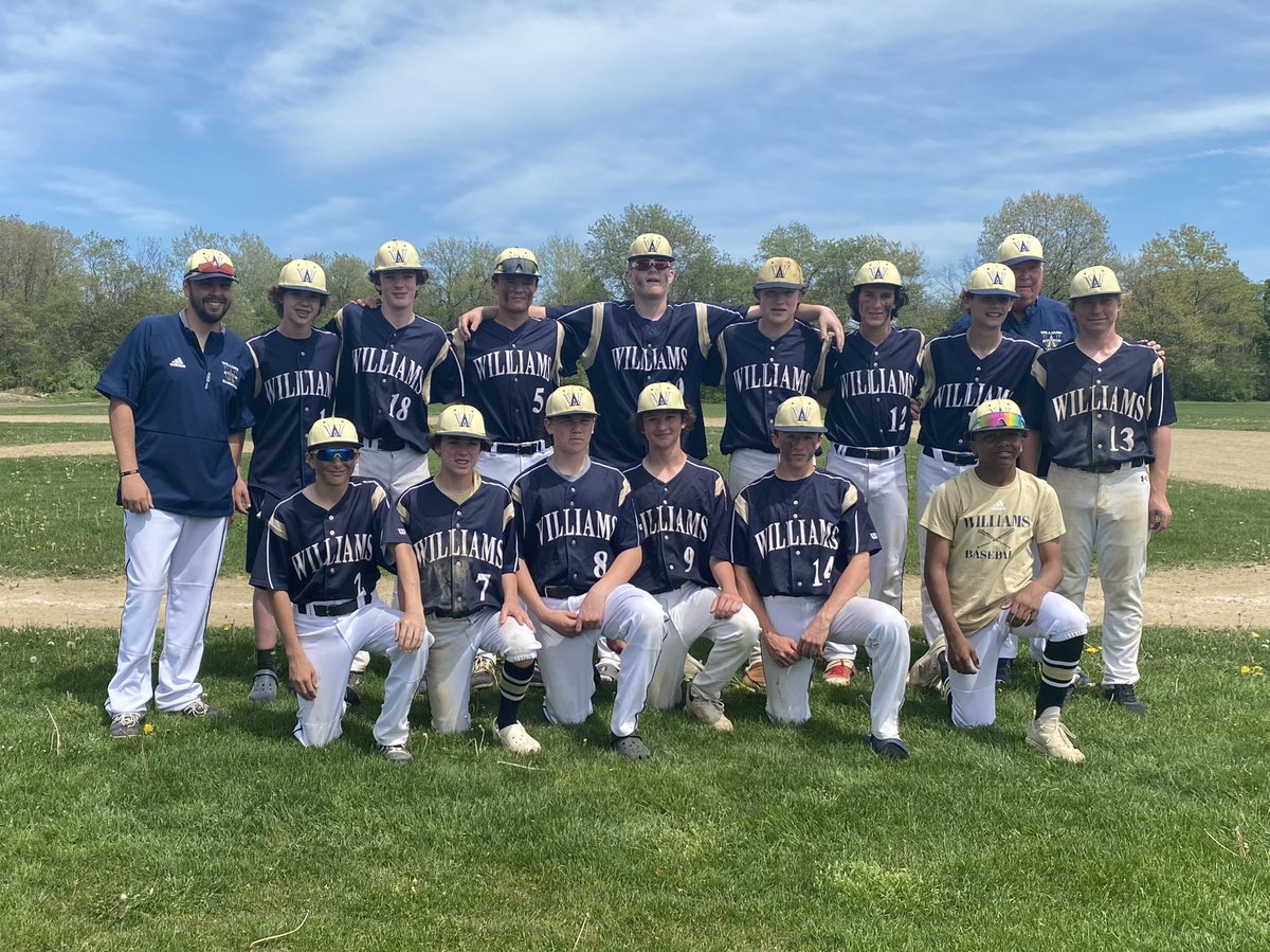 A tough 2-0 loss today for <a href="/baseball_awhs/">AWHS Baseball</a> JV against <a href="/Fenwickbball/">Fenwick Baseball</a>. The bats went pretty silent in the pitcher’s duel, but the defense was solid to keep it close.
#GoBishops #RollBills