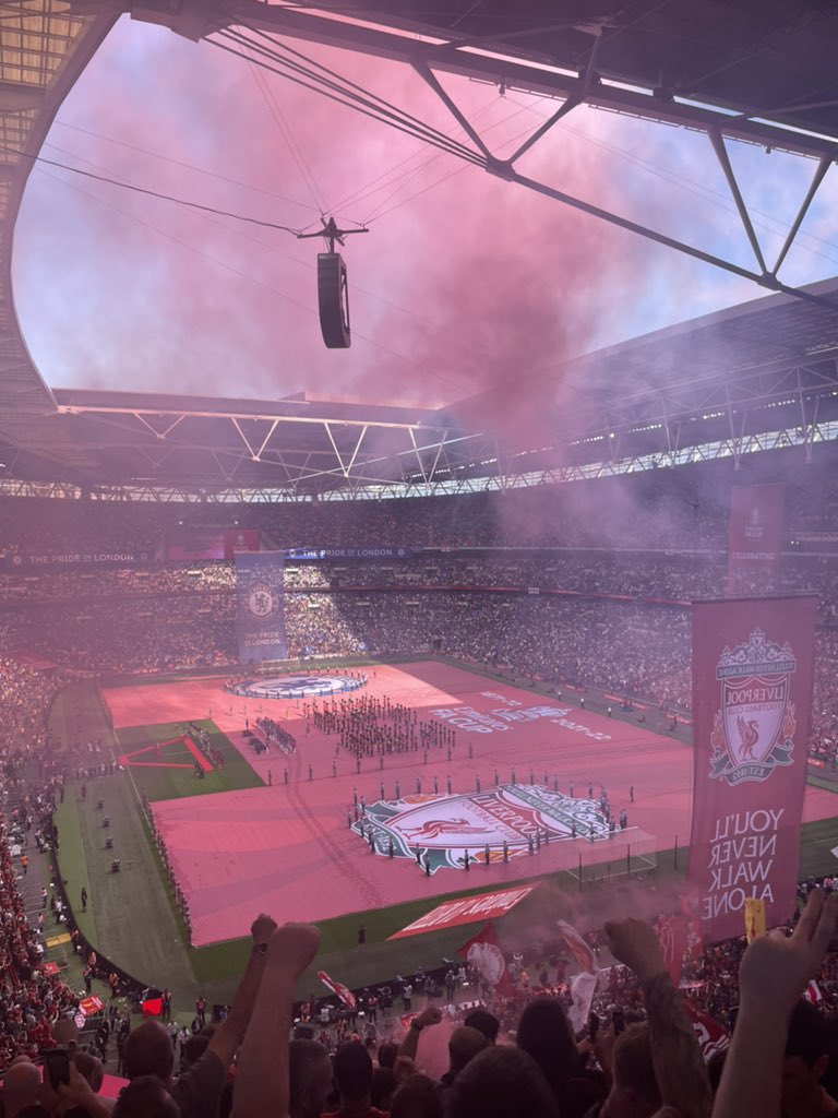 ConorJoness's tweet photo. WE SHALL NOT BE MOVED 🔴🔴🔴🔴 https://t.co/6efbt2Hhvg