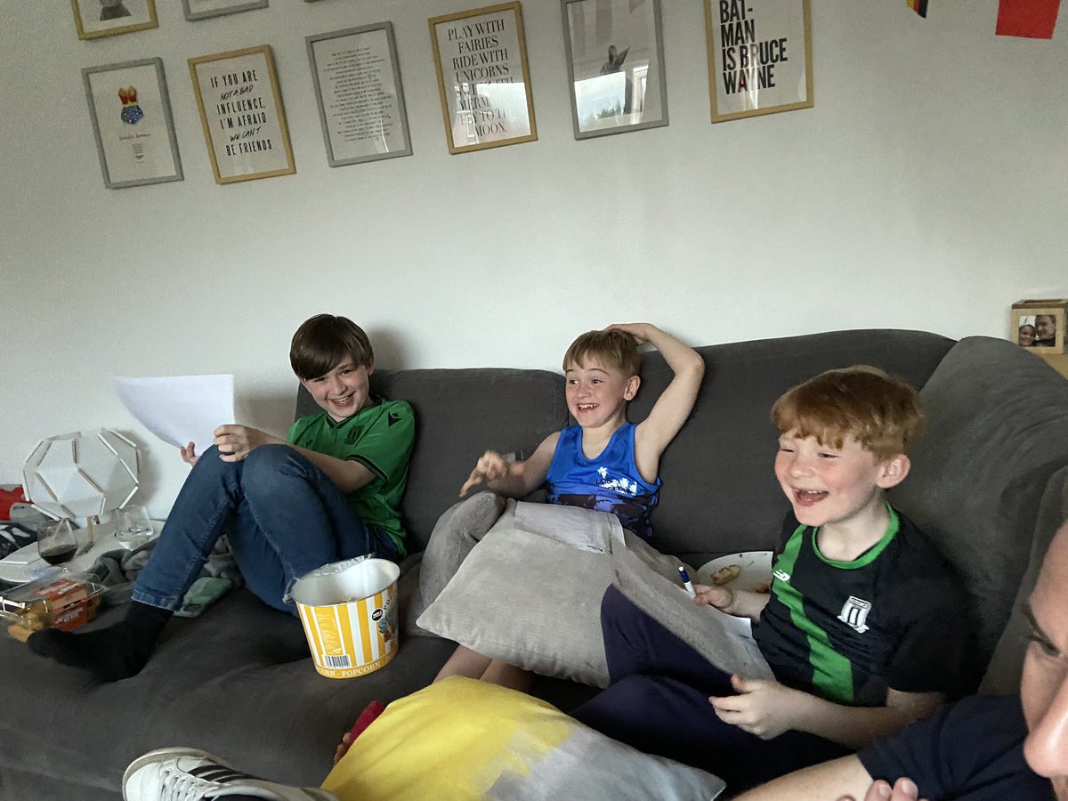 Beckypops83's tweet photo. @grahnort @bbceurovision the boys reactions to Spains performance and outfits 🤣 https://t.co/q8lxOk36qb
