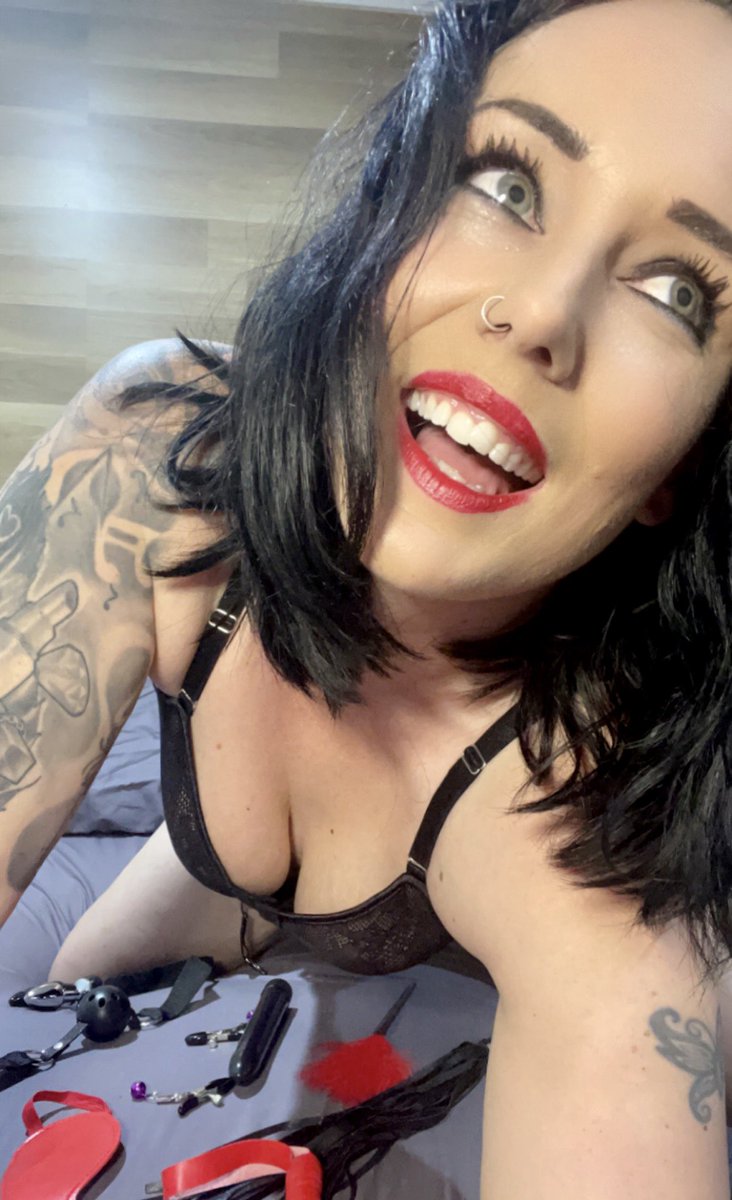 lindystar2021's tweet photo. FREE SUBSCRIPTION- free content https://t.co/1t5HfgEl50 #freesubscription #freeonlyfans #onlyfans #onlyfanspromo #onlyfanspromote #ofgirl #aussiebabe #camgirl  #onlyfansbadies  #nsdw #onlyfanscreator #stripchat #content #AdultWork  #sugarbaby #allnatural #sellingcontent https://t.co/sdBrDrZ9QR