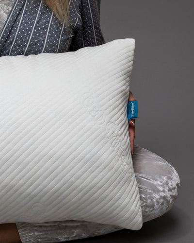 getconnectedone's tweet photo. Welcome to the World's Most #RelaxingPillow The #CBDPillow is infused with cannabidiol (CBD) to give you a calm, relaxing sleep all night long. This #memoryfoam CBD pillow adapts perfectly to your #sleepstyle https://t.co/hBeMCacMuQ #PaidPartner https://t.co/h9zHYoyjdL