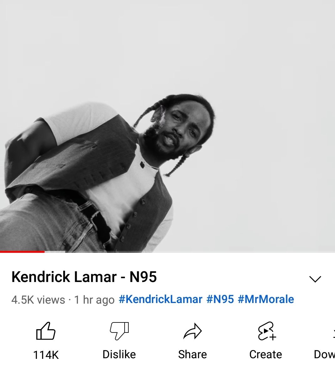 teejworld_'s tweet photo. Kendrick got new one out you fresh off the press go spin that! 
It slaps or It's wack? #Kendrick #KendrickLamar https://t.co/e83Hy5YQpY