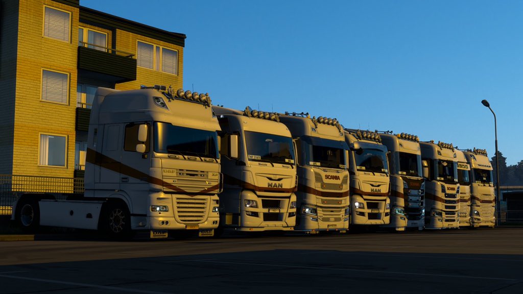 MattTrucker_TMP's tweet photo. Happy Saturday Evening 🙋‍♂️

Hope you’re having a great rest of your evening driving, chilling out, having fun with family 🧡

#GPEisthewaytobe #trucking #truckers #GoldenPhoenixExpress #BestCommunityEver #ETS2 #TMP8 https://t.co/ZkCpHZRxyy