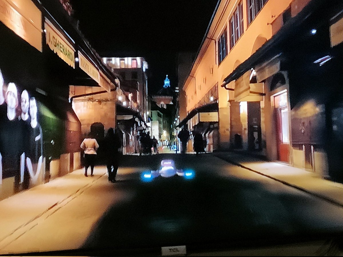 SoazNita's tweet photo. Wall-e haciendo horas extra #Eurovision #Eurovision2022 #EurovisionRTVE https://t.co/fRJGfW7Tys