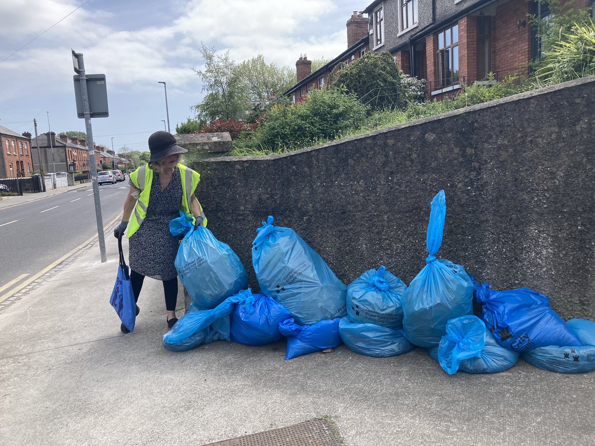 Thanks so much to those who came out this morning to give a hand tidying up 🙌 😊 
Or next workday is Saturday 28th May at 10am - All are welcome! We look forward to meeting you!