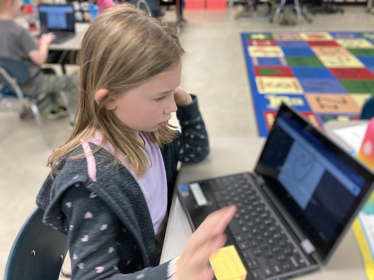 DigitalLearnin5's tweet image. When @BookCreatorApp is a first grade’s class’s FAVORITE thing!! ❤️❤️❤️ @FirstieDolphins they were so precious! Thanks for letting me come help with it!