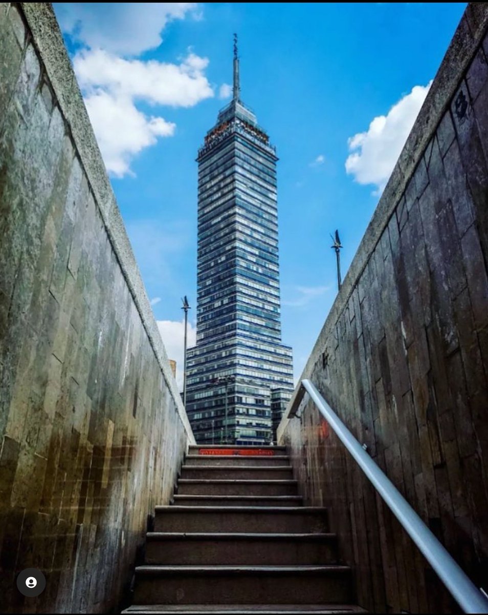3 horas enfocando, 2 lentes, esperar la luz perfecta, para tomarles esta imagen de la Torre latinoamericana  CDMX ¿y que no me regalen ni un rt? 😪