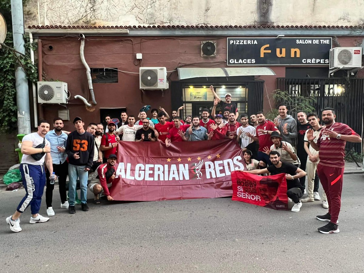 AlgeriaLfc's tweet photo. صور من تجمع اليوم 

مبرووك ليفربول الجزائر https://t.co/slRQtEA10J