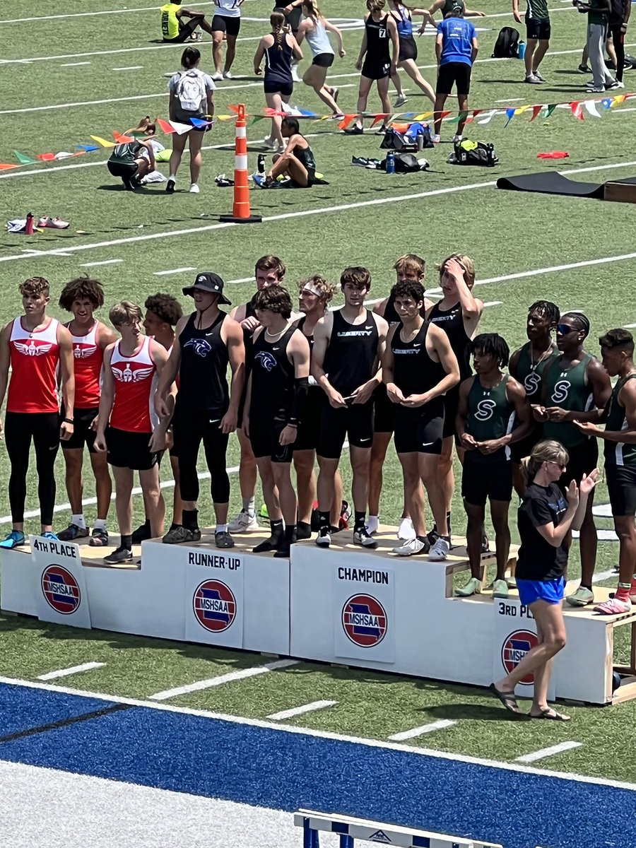 <a href="/James_Noel3/">James Noel</a> <a href="/FilionMaximo/">Maximo Filion</a> <a href="/samuelhall04/">Samuel Hall</a> <a href="/GusJ8969/">Gus Jones</a> takes 4th in the 4x200m relay.