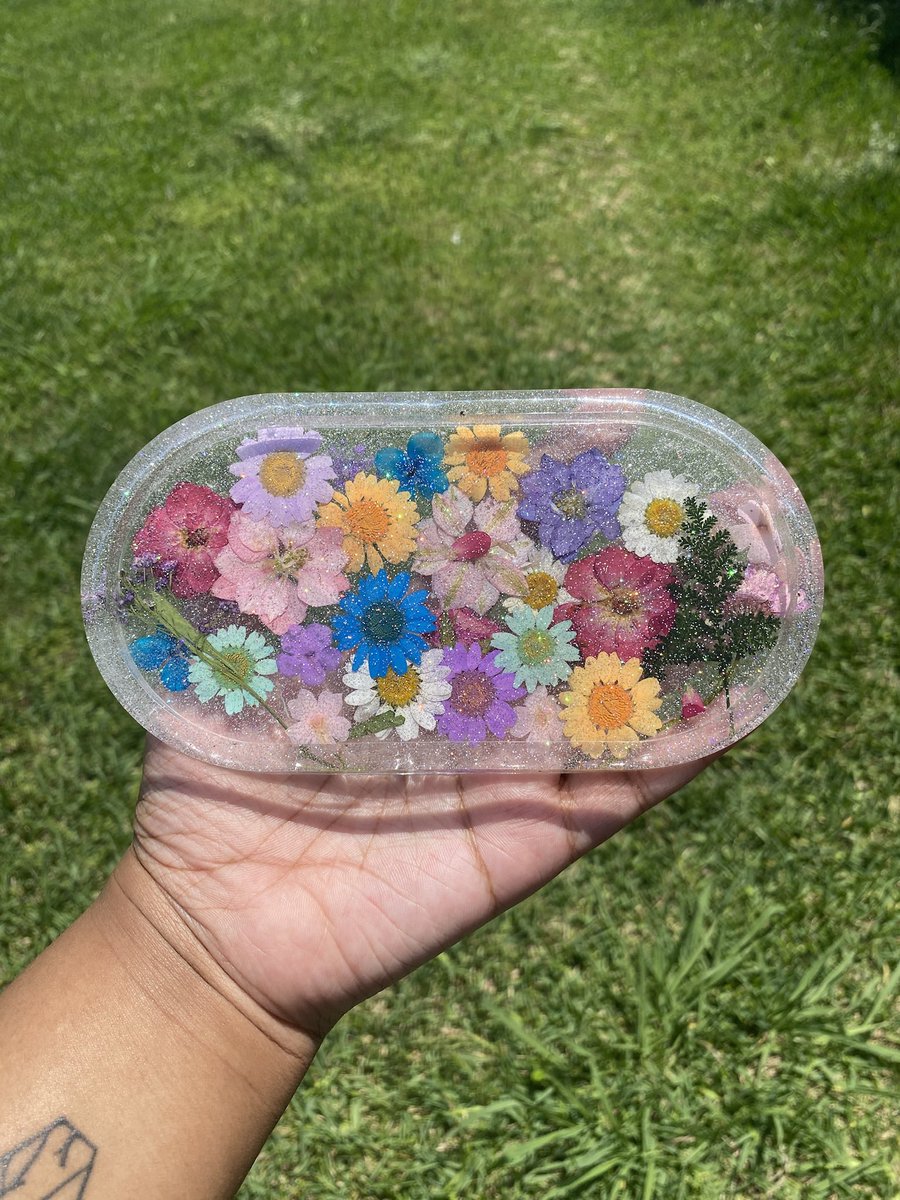 rosieswxrldd's tweet photo. #faeday inspired tray made by me๐ง๐พโจ๐ #blackfaeday #blackfaeday2022 https://t.co/JTXFLd8DkI