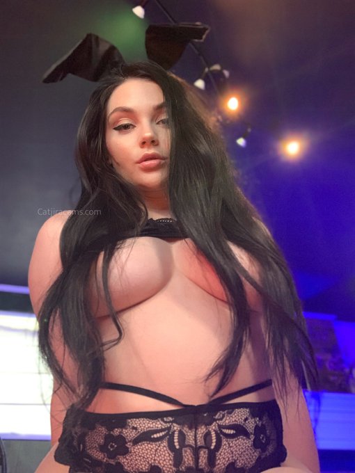 I would like to get curtains &amp; their rods for our cam room but need some help! Offering onlyfans subscriptions<a href="/tag/mvsales"class="tags"><span>#mvsales</span></a>