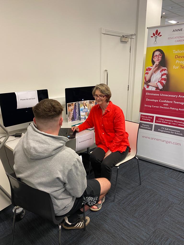 AnneMangan6's tweet photo. My first weekly career drop-in clinic for #leavingcert students in #Drogheda Library last Wed.
Open from 4-5.30pm each Wednesday and running until CAO change of mind closing date on 1 July.
#cao2022 #careerguidance #louthchat https://t.co/P7GKKraVRt https://t.co/MxRVdDuqNR