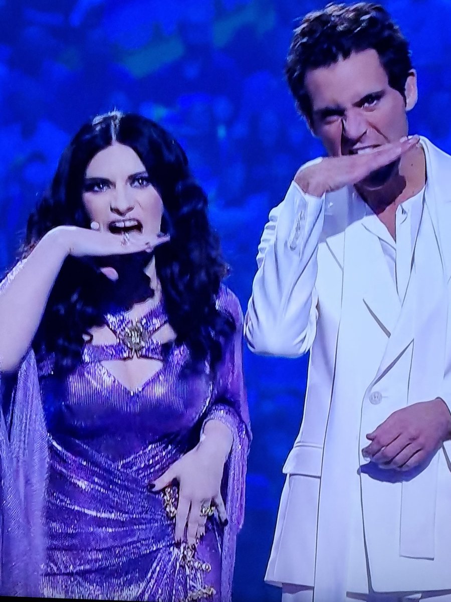 linox23's tweet photo. #ESCita La reazione degli italiani che non possono votare Mahmood e Blanco. https://t.co/iiS2gZ1C4V