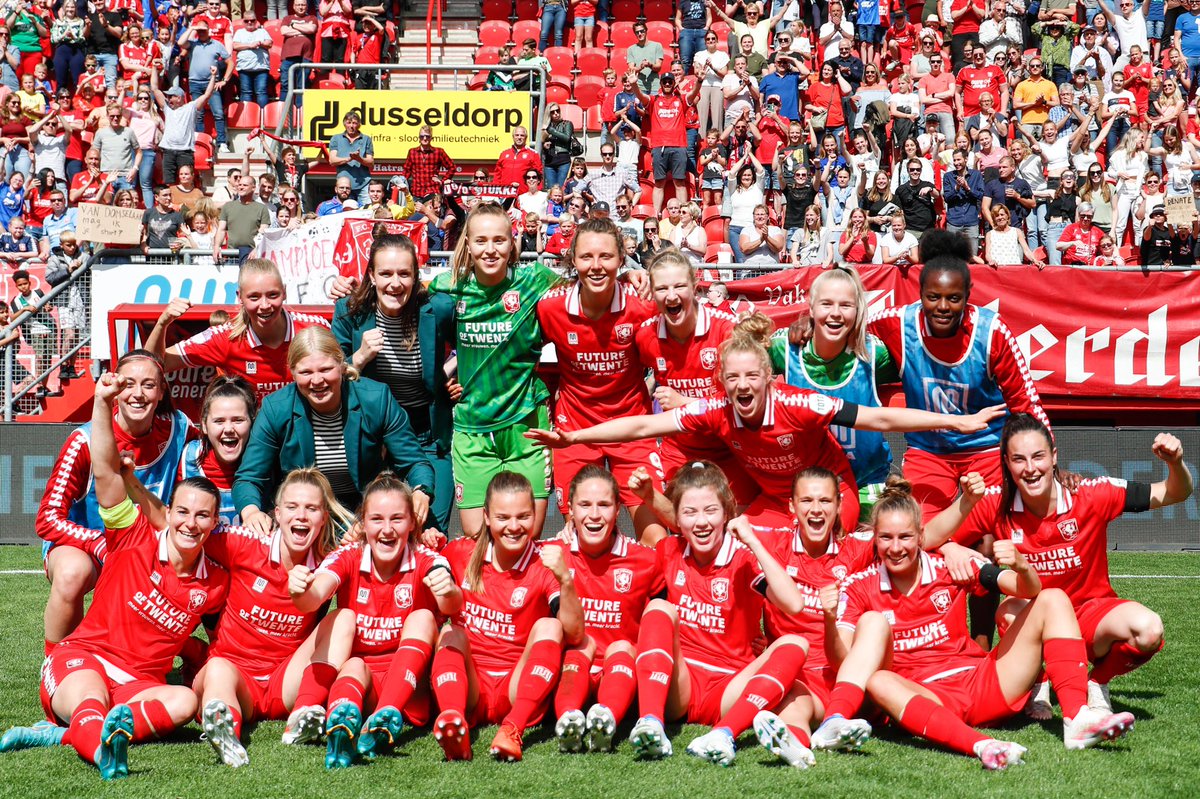 RobinJoostens's tweet photo. ❤️ Trots op deze kanjers! One more game… 💪🏻 https://t.co/P2CNVp6XNB