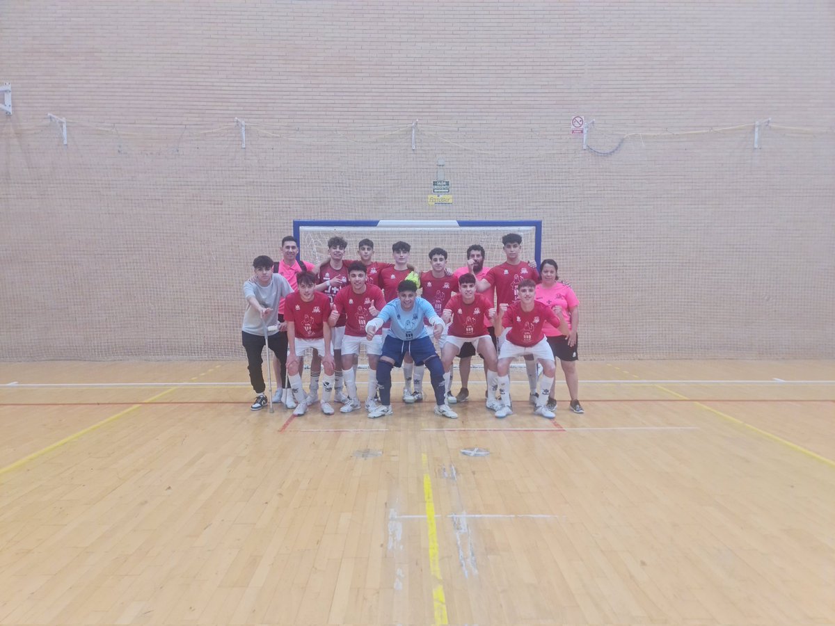 Cdcampos2's tweet photo. Victoria en el primer partido de la final juvenil por un resultado de 4 a 5 en casa del @ADVistalegre.Que manera de COMPETIR lo de estos chicos.Gracias a esa afición CAMPERA que nos ha animado👏😍😍 @muleo1 @MPerezceron @IvnPrezCalixto1 @Claudiki14 @josebae47170450 @Ayto_Campos https://t.co/9kENQsRVjU