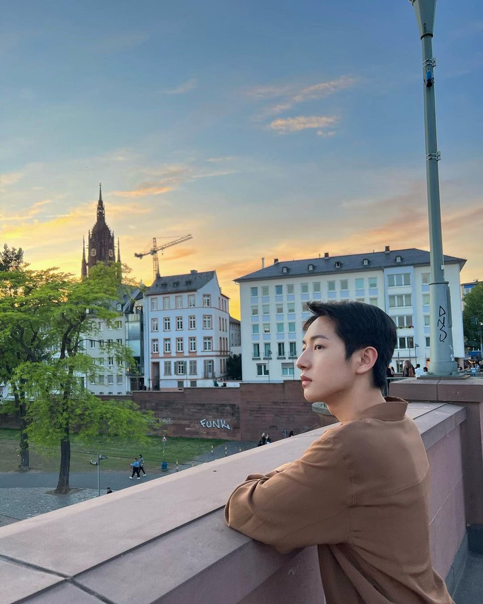 renjunpg's tweet photo. AKU TAU BANGET AKU TELAT MLEYOT NYA TPI BARU PEGANG HP 😿😿 anyway ya Tuhan renjun, kalo aku ga dapat crush aku, aku boleh sama kamu aja nggak 🥺🥺 https://t.co/Kf750dN3I3