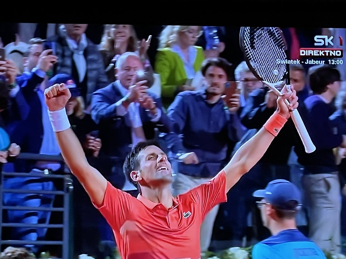 jelenadjokovic's tweet photo. Idemoooooooo 1000 🙌🙌🙌🙌🙌@DjokerNole bravoooooooooo 🥰🥰♥️♥️♥️♥️♥️♥️ yeeeessss!!! https://t.co/FzYGZfVCZp