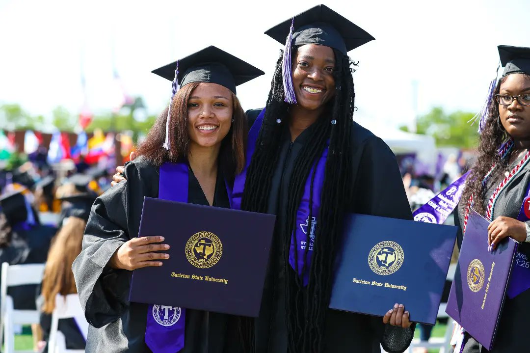 TarletonWBB's tweet photo. This moment means everything 🎓 💜

Hats off to these three on achieving a lifetime accomplishment this morning! https://t.co/TGbEAEzN4S