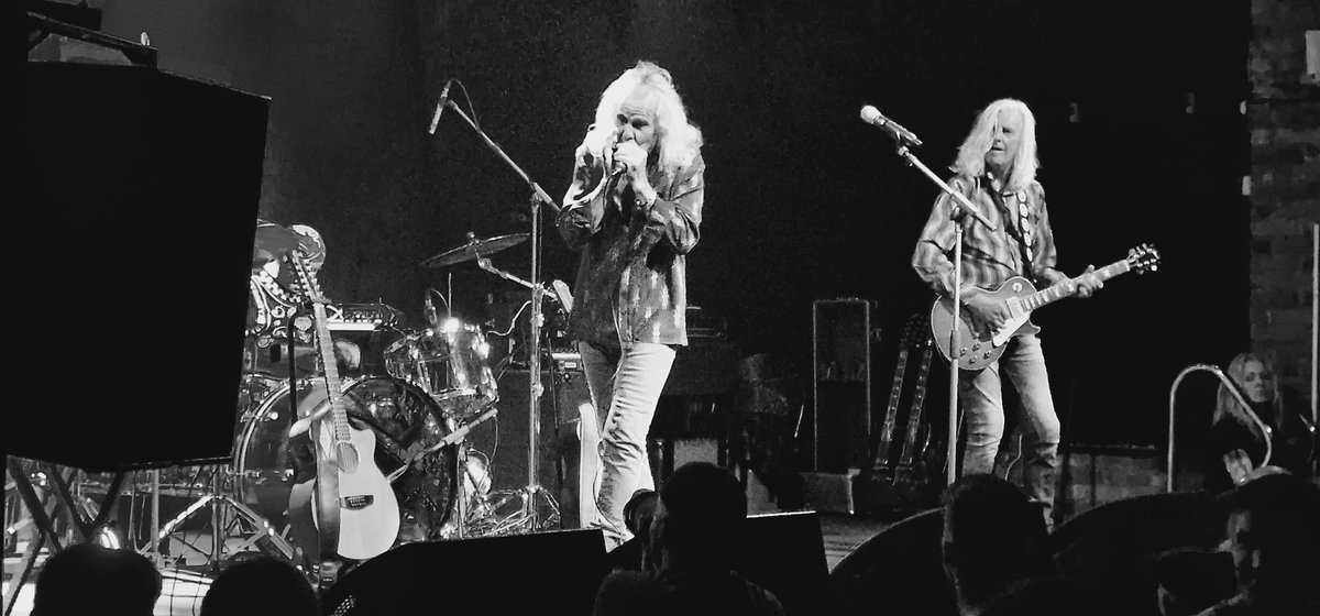 AdeByrne's tweet photo. Zeppelin 😆 @wholelottaled ace @TheBrookSoton https://t.co/rBSNIs7svf