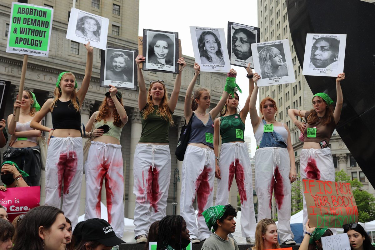 Casa_Rodrigues_'s tweet photo. Foley Square, NYC.
5-14-2022
#protest
#prochoice
#scotus
#reproductivejustice
#rally
#reproductivequality
#reproductiverights
#roevwade
#womensrights
#nyprotest
#supremecourt
#abortionrights
#womensrightsarehumanrights
@nypmetro
@ny1
@nbcnewyork
@cbsnews
@fox5ny
@pix11news https://t.co/iZ0sDyFMCO