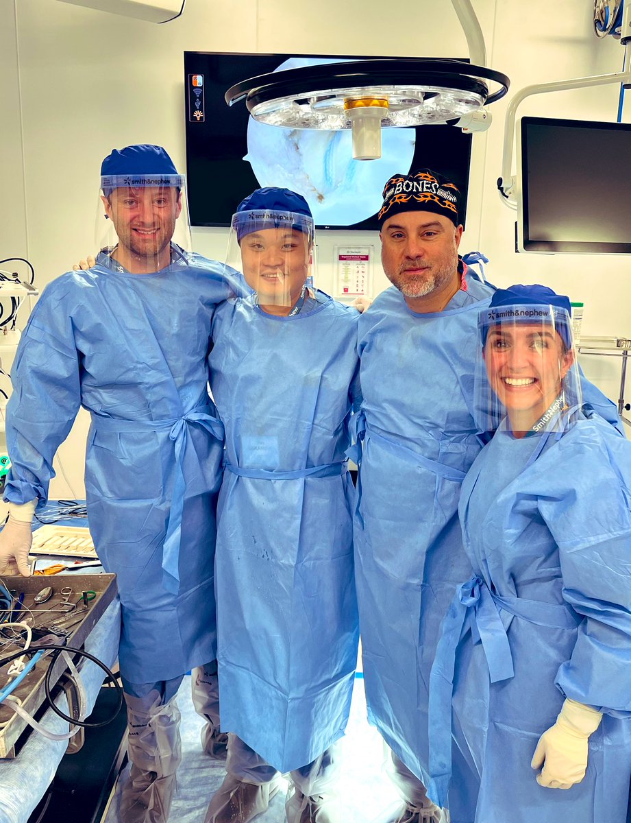 PamelaGarciaPul's tweet photo. @FowlerFellows #weekend in #pittsburgh in search of #knowledge #runspiration #collegiatecommunity and #adventure Thank you  @Hrsheysportsdoc @VolkerMusahl Dr. Anil Ranawat &amp; Dr. David Flanigan https://t.co/9WrxTOOKFW