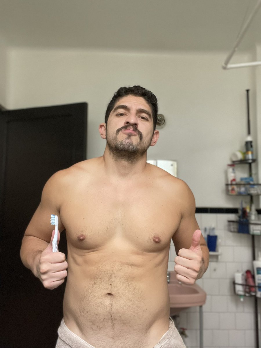 Mikkelimon9's tweet photo. 🛁🪥💪🏻 https://t.co/0kumRnn7wL