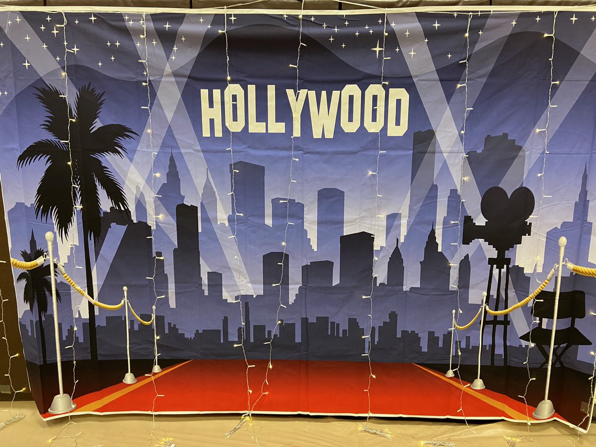 ArtsDhs's tweet photo. Getting ready for the Freshman-Sophomore Formal. @DelranHS_Princ https://t.co/OE1KRBSJf2