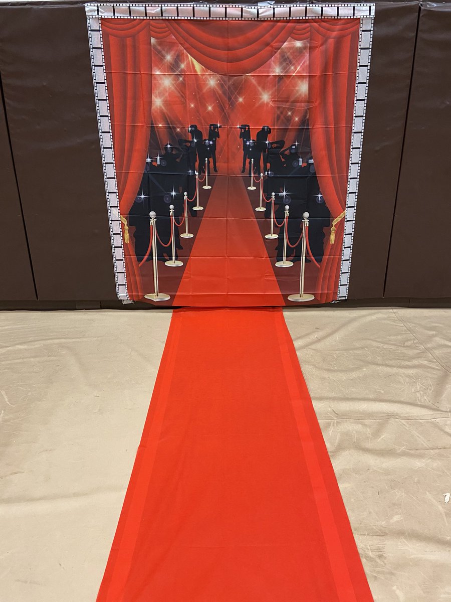 ArtsDhs's tweet photo. Getting ready for the Freshman-Sophomore Formal. @DelranHS_Princ https://t.co/OE1KRBSJf2