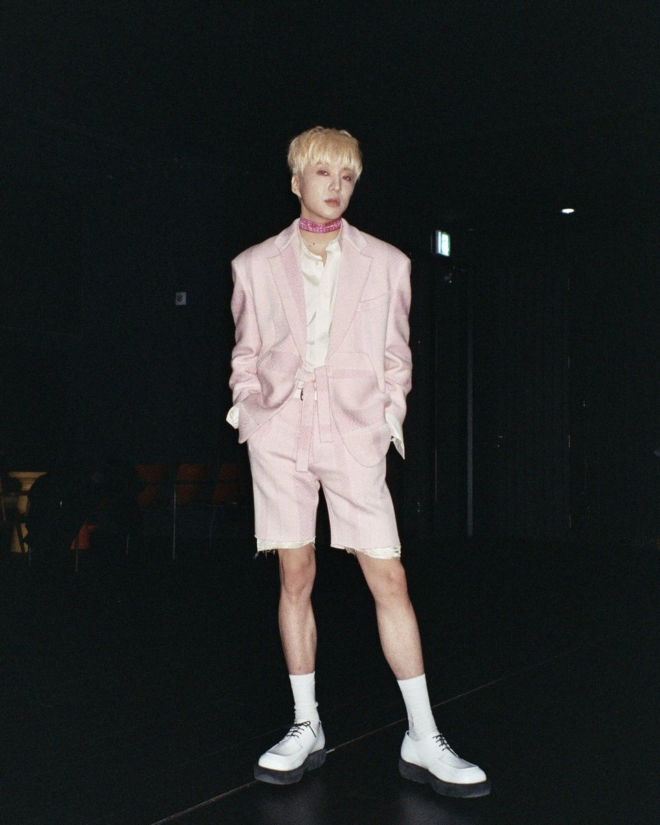 official_yoon_'s tweet photo. 조금 되바라진 제자이지만 감사합니다 나의 스승님💙 https://t.co/E9osMaxvur