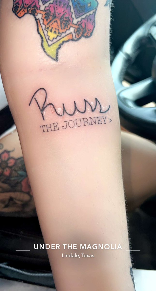 Say_rawh69's tweet photo. Got my husband name tatted on me 😍 thankful my badass tattoo artist loves me as much as she does ! @russdiemon https://t.co/fcg6RoCzw4