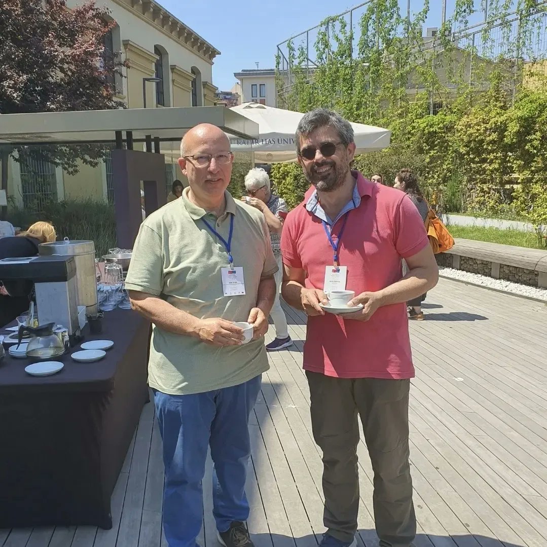 EKOLOGmersin's tweet photo. Buğday Derneği organizasyonu ile Zehirsiz Kentler projesi ile Zehirsiz Sofralar Platformu toplantısına katıldık. 
Büyük takdir ile takip ettiğimiz Murat Demirbaş ile tanışmak ayrı keyif kattı.

#ekologdernegi #zehirsizsofralarplatformu #çevre #sağlıklıbeslenme #bugdaydernegi https://t.co/TmUOvWi7D1