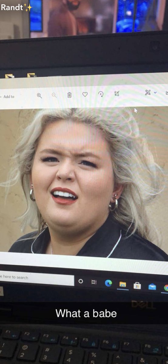 BonnieJC4's tweet photo. I’d say I’m 2/2 with the wedding candids https://t.co/XRBGceggyl