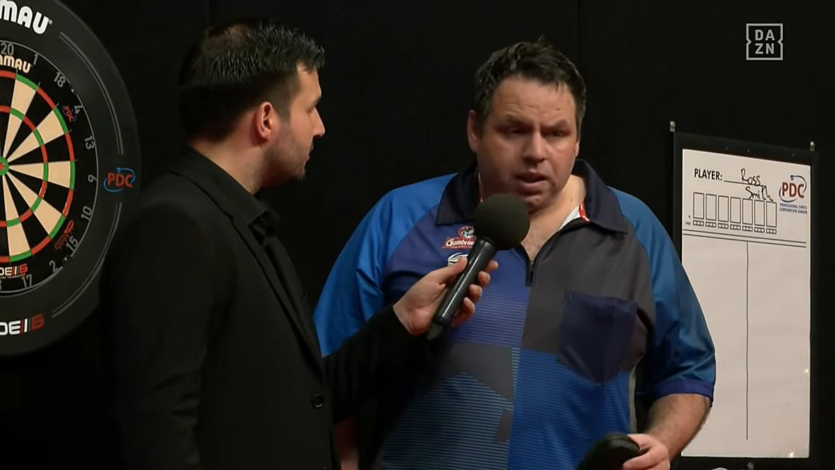 Live Darts tweet media