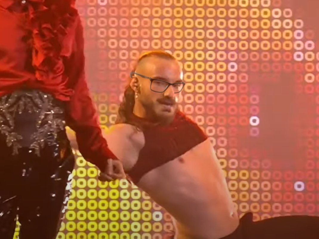 PabloDurCan's tweet image. De momento este es el resumen: 

- Pescanova ft. Pennywise
- Cathyvipi
- Los del grupos 4 con la célula eucariota
- Muchos post it

#ESC2022 #Eurovision