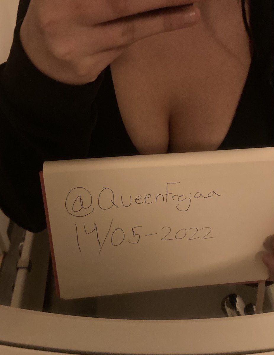 QueenFrejaa's tweet photo. Verification pic 😈 #Dominatrix #Findom #domme #PayPig #Sweden #Findomsweden #pengarslav https://t.co/0niL1LlUoa