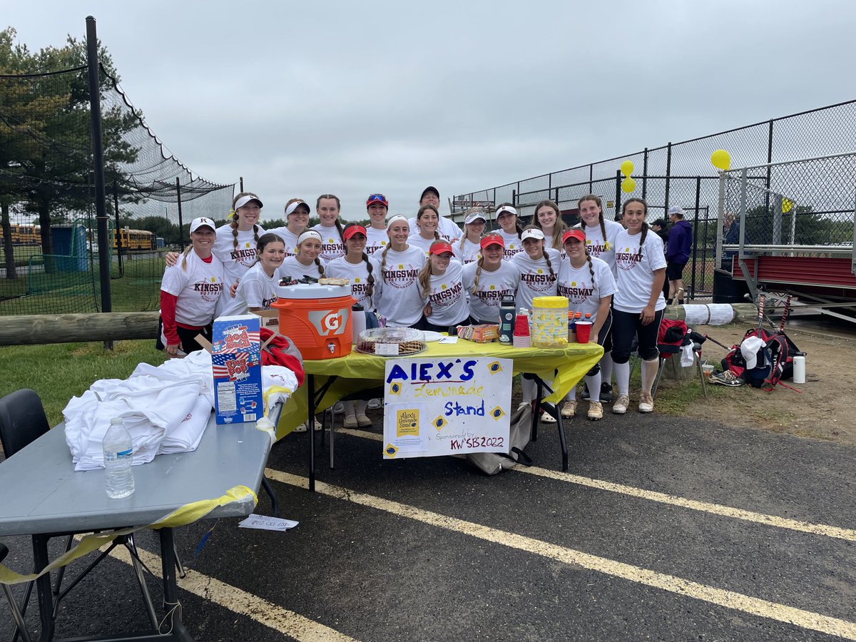 Our Lady Dragons softball team played for a cure today! Congrats on their win over Coach Ward’s alma mater Interboro HS. The team and parents raised over $1,100 for Alex’s Lemonade Stand! 🔴⚫️