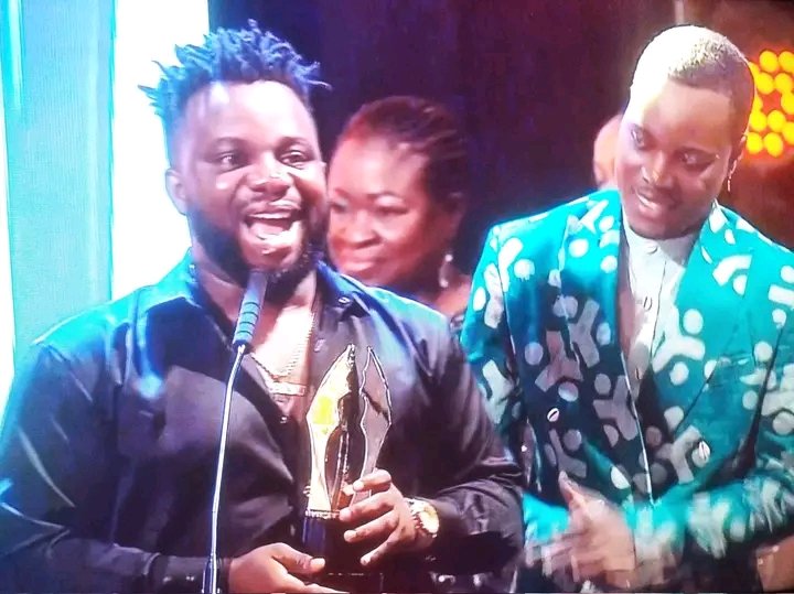 esiabaikennacg's tweet photo. Unique Comedian, Chukwuemeka Emmanuel Ejekwu Bags First Award In Lagos State
The #AMVCA8 Award for 'Best Online Social Content Creator' goes to Oga Sabinus.
Congratulations @mrfunny____, I celebrate you My Man.
Ahead Ahead!!!
Eko Oni Baje Oooo ✊
#Uniqueuniport
#PHBoy https://t.co/bi2tAQERON