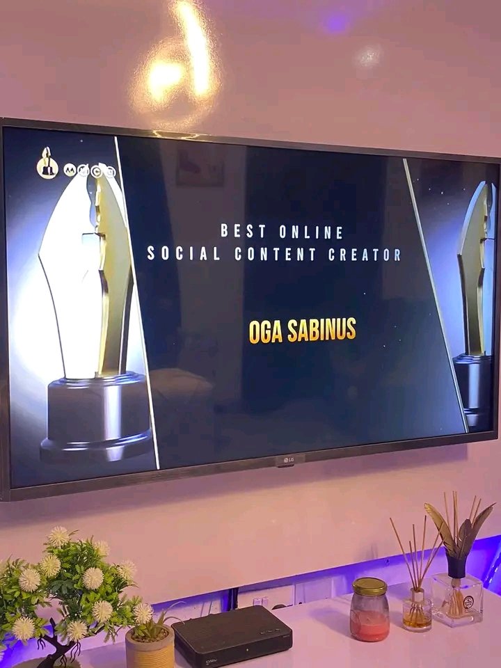 esiabaikennacg's tweet photo. Unique Comedian, Chukwuemeka Emmanuel Ejekwu Bags First Award In Lagos State
The #AMVCA8 Award for 'Best Online Social Content Creator' goes to Oga Sabinus.
Congratulations @mrfunny____, I celebrate you My Man.
Ahead Ahead!!!
Eko Oni Baje Oooo ✊
#Uniqueuniport
#PHBoy https://t.co/bi2tAQERON