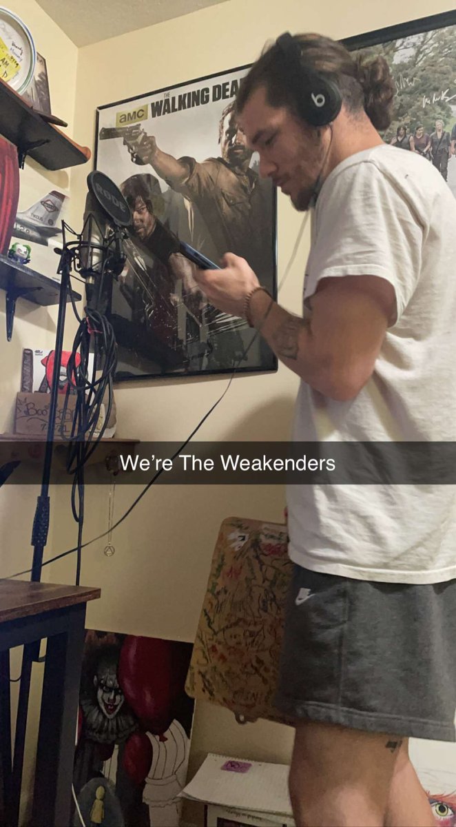 theweakenders's tweet photo. Recording. https://t.co/iqbcxeL9Wj
