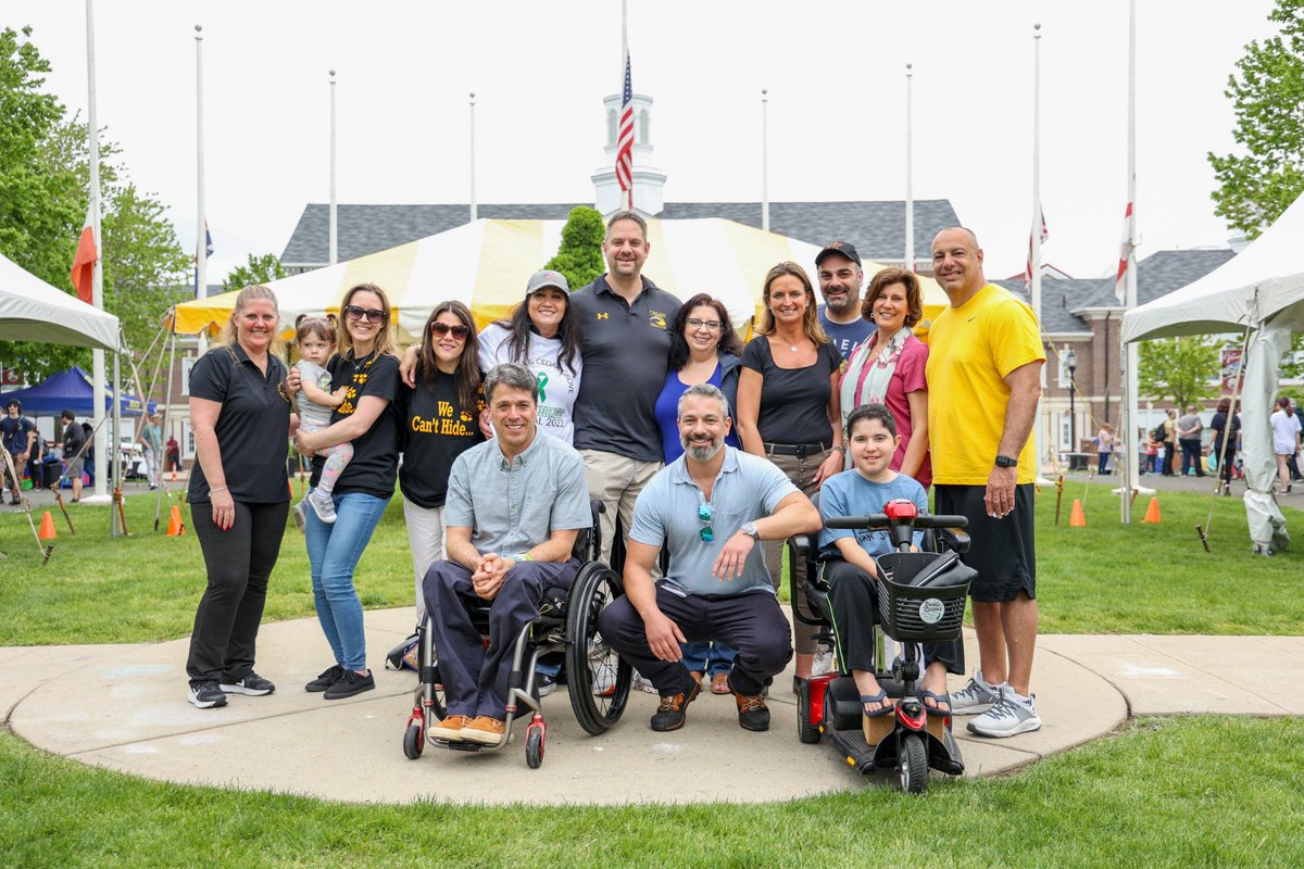 Fmaur_DSS's tweet photo. What a great day for Verona and Cedar Grove Public Schools at the Mental Wellness Festival. Families joined together to explore self care vendor tables while listening to an inspirational presentation by Scott Chesney. https://t.co/cJ0q5Z09bZ