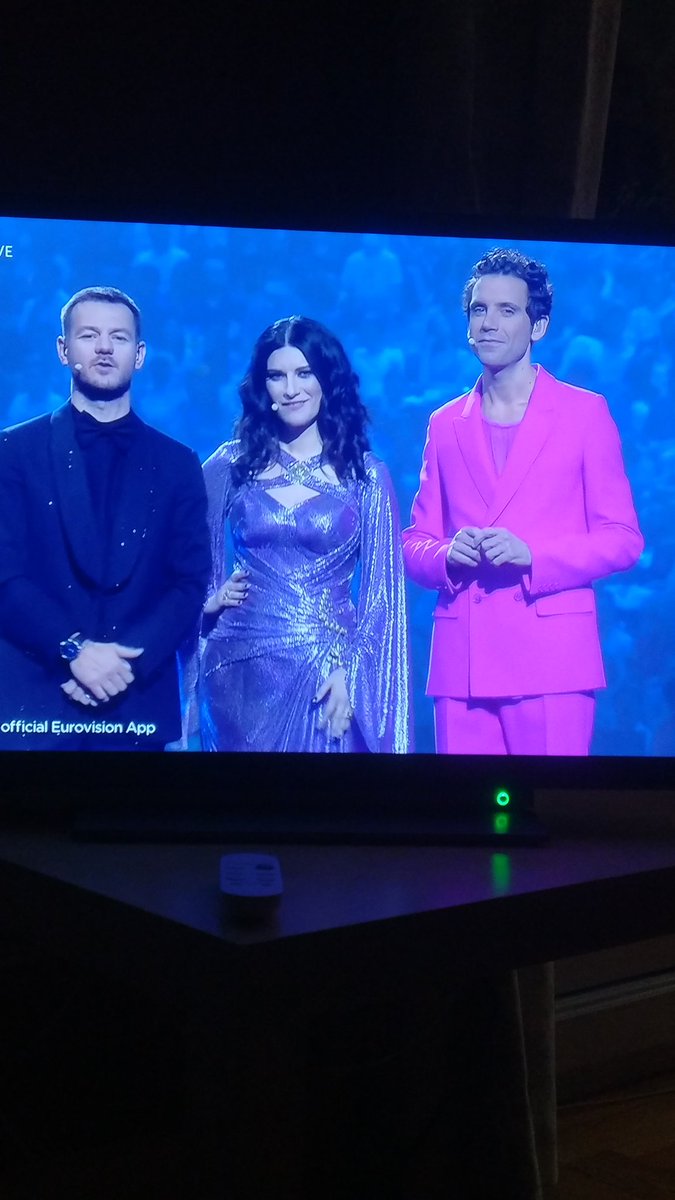 _carmenrevuelta's tweet photo. Mika is missing his textures (?? Sorry
#Eurovision https://t.co/k1LACqJHIL