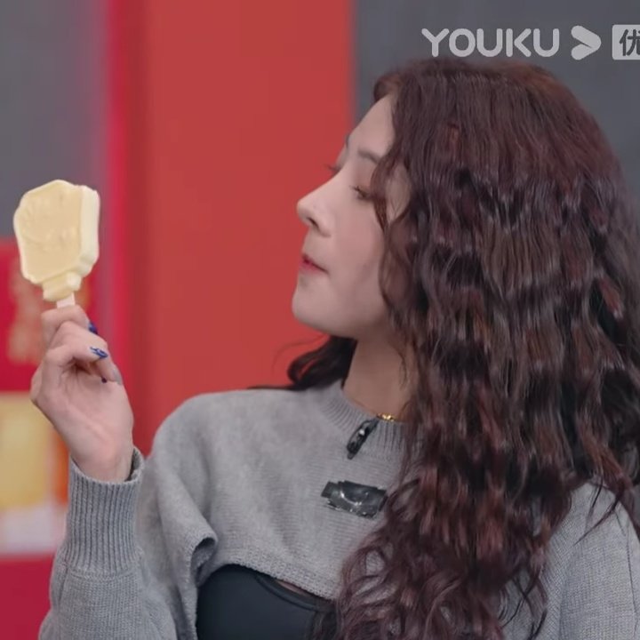 caibingist's tweet photo. commercial queen https://t.co/S0tdOCumOe