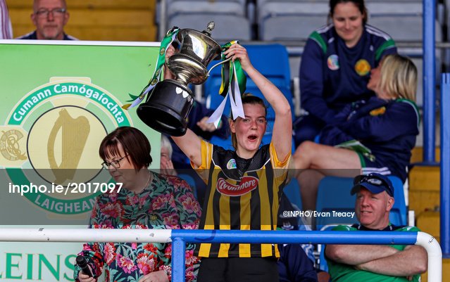 DicksboroGAA's tweet photo. Congrats to Brian Dowling &amp; his @KilkennyCamogie team on their @LeinsterCamogie Senior Championship win today. 4 Boro girls were involved in todays win. Asha Mchardy, Niamh Phelan, Ciara Phelan &amp; Kilkenny team captain Aoife Prendergast who lifted the cup. 
Well done girls⚫️🟡🇶🇦👍 https://t.co/fjGXOMsSHI