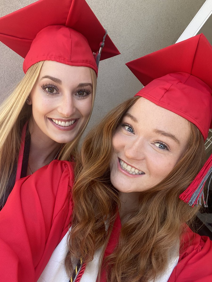 StephHenry24's tweet photo. UNLV besties!!! #UNLVGrad https://t.co/U4y9q88xDB