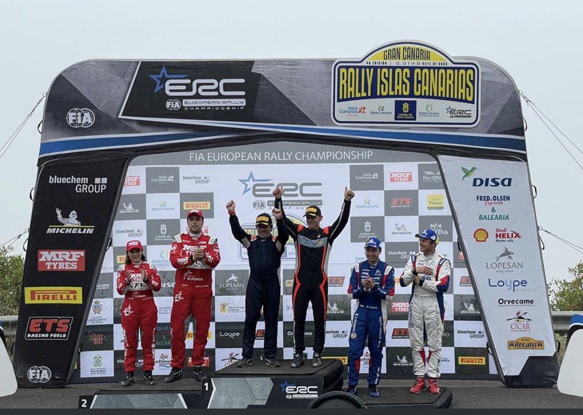RFEdeA's tweet photo. Protagonismo español en un @RIslasCanarias para el recuerdo. Bravo @NilSolans 🍾🥇@MarcMarti_wrc 🍾🥇@efren_llarena 🍾🥈@FernandezSara14 🍾🥈@deportegob #TeamESP https://t.co/cHhdJixuhO