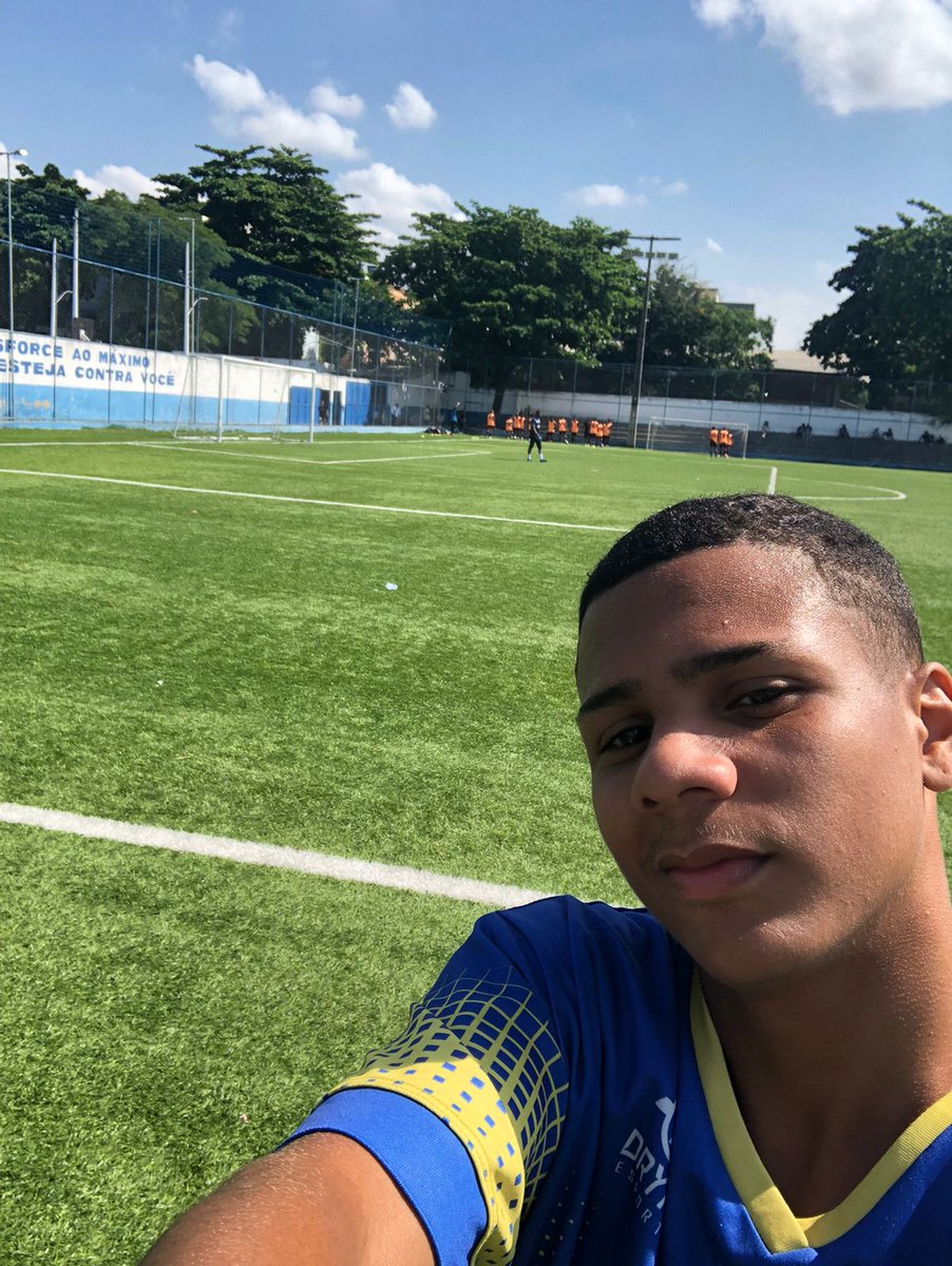 mnrzin_joga07's tweet photo. É a nova éra, conseguimos vovó. 🥺🙏🏼⚽ https://t.co/vJkImwy8wn
